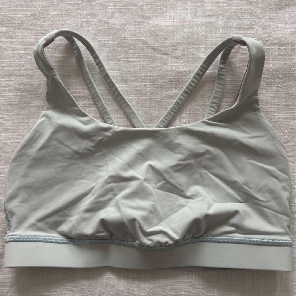 Lululemon Energy Bra - color Vapor